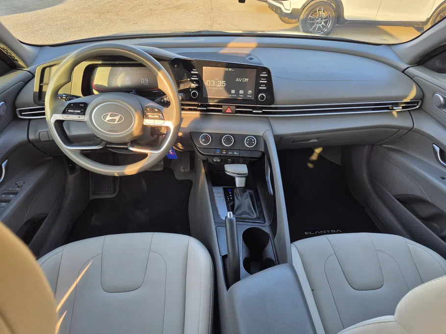 2024 Hyundai Elantra Fleet 
