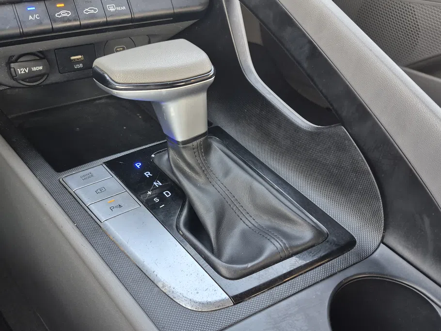 2024 Hyundai Elantra Fleet 