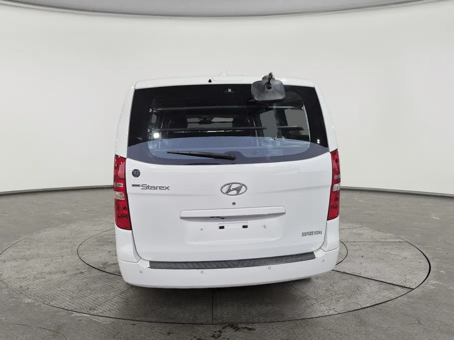 2021 Hyundai Grand Starex cargo 