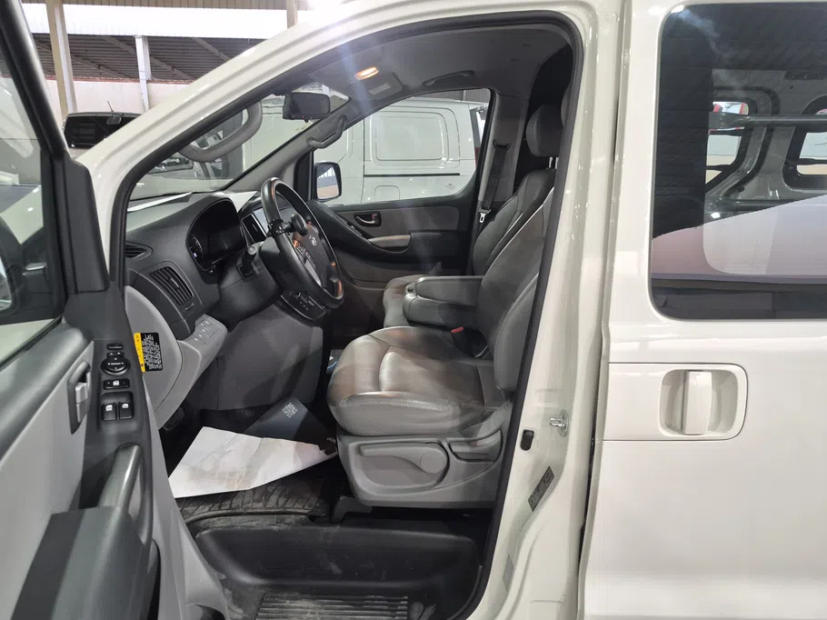 2021 Hyundai Grand Starex cargo 