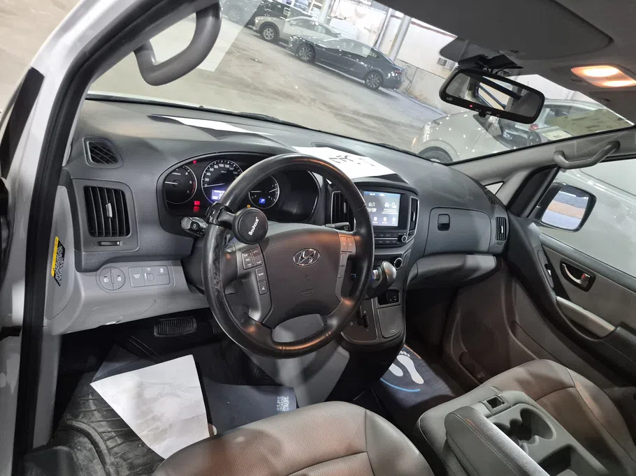 2021 Hyundai Grand Starex cargo 