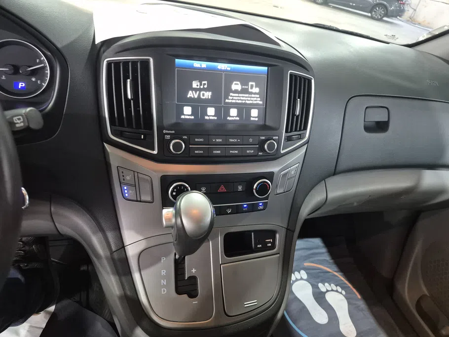 2021 Hyundai Grand Starex cargo 