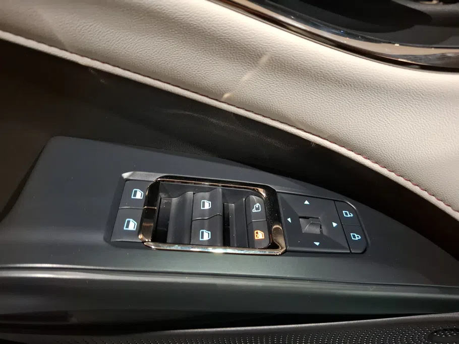 2025 Ford Taurus Trend 