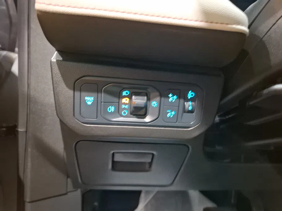 2025 Ford Taurus Trend 