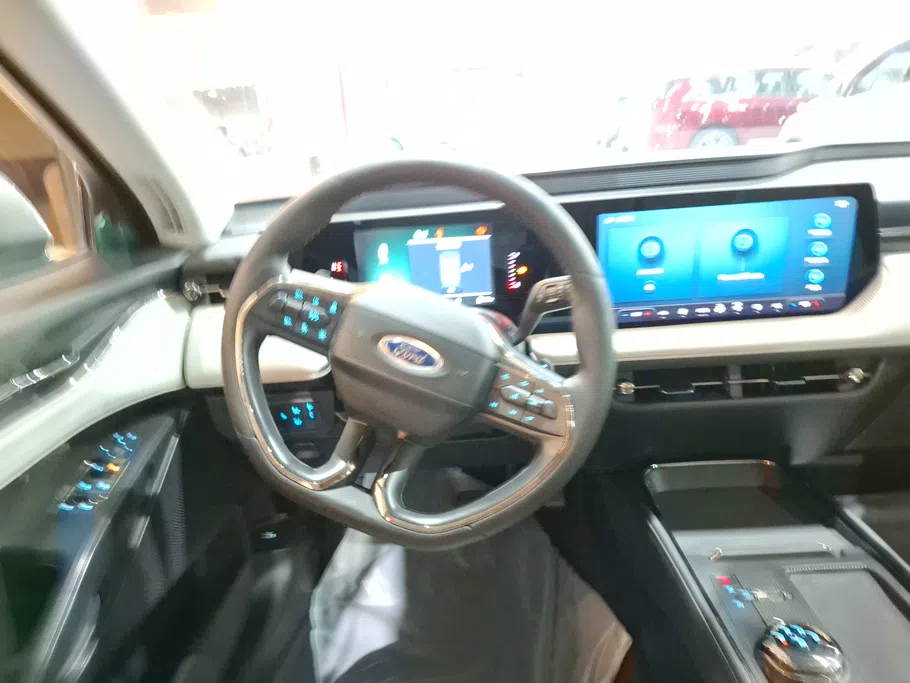 2025 Ford Taurus Trend 