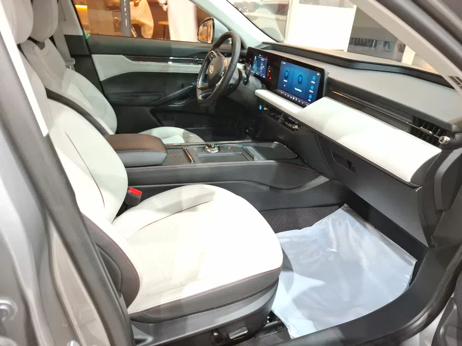 2025 Ford Taurus Trend 