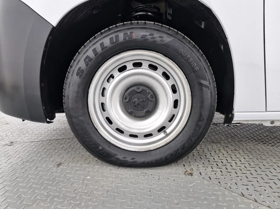 بيجو بارتنر Short van 2023 