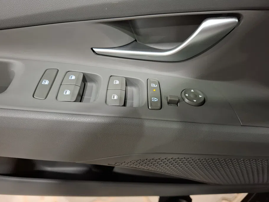 2025 Hyundai Elantra Smart 
