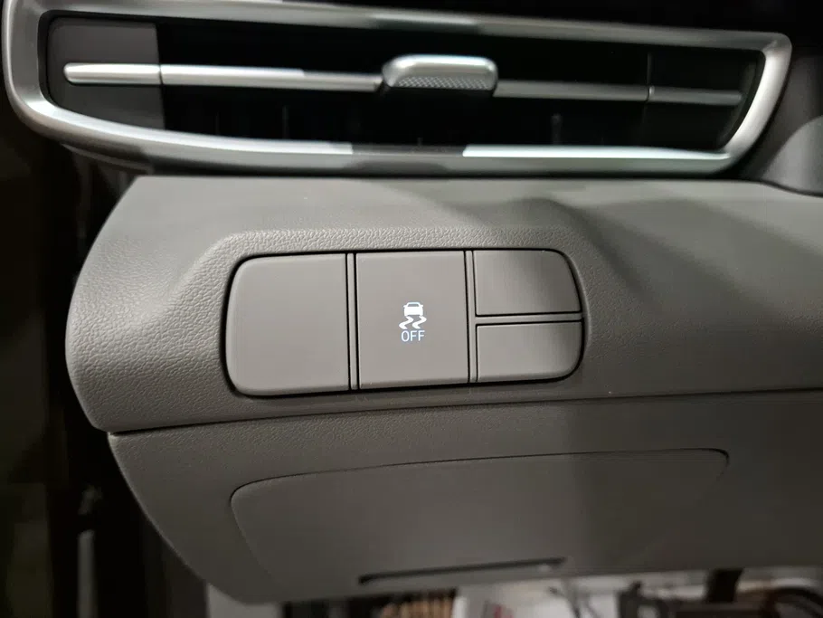 2025 Hyundai Elantra Smart 