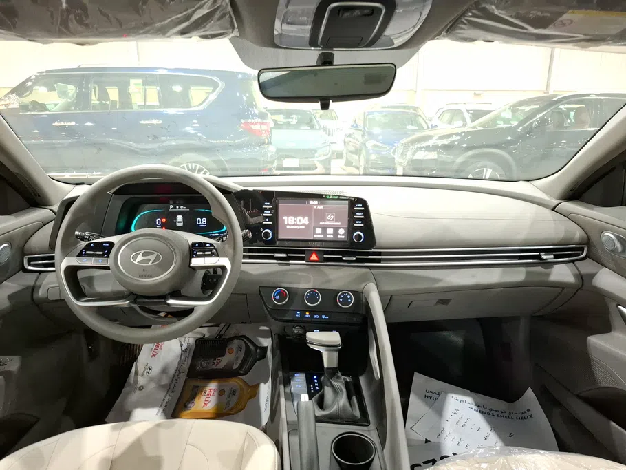 2025 Hyundai Elantra Smart 