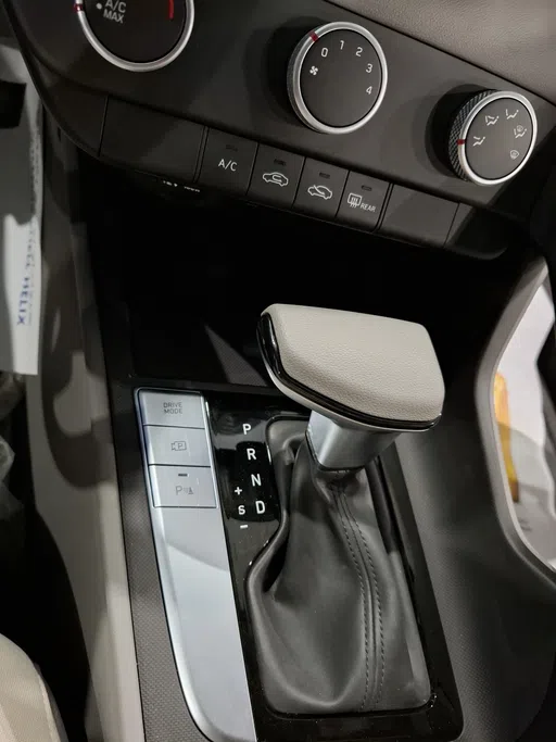 2025 Hyundai Elantra Smart 