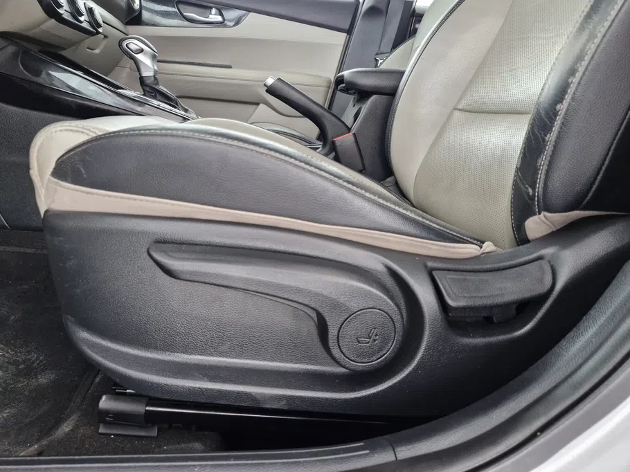 2020 كيا Cerato EX 