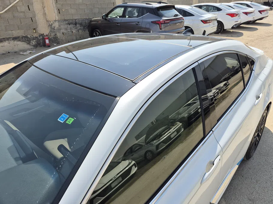 تويوتا كامري LE HEV 2025 