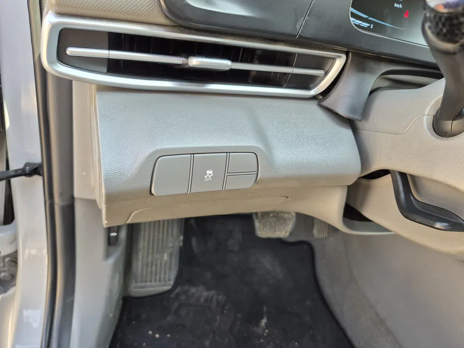 2024 Hyundai Elantra Fleet 