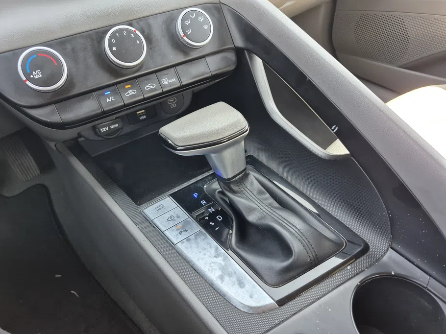 2024 Hyundai Elantra Fleet 