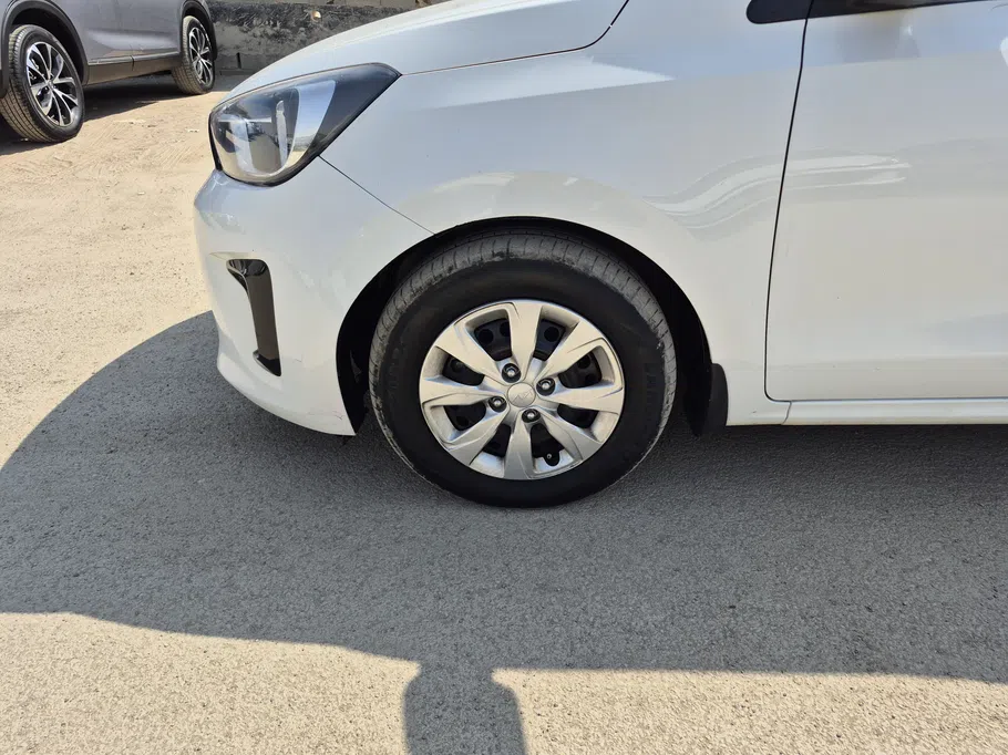 2023 Kia Pegas LX 