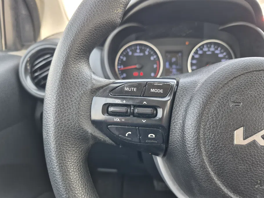 2023 Kia Pegas LX 