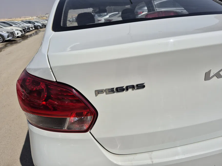 2023 Kia Pegas LX 