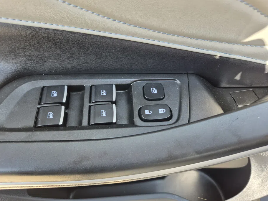 2025 JAC JS4 Luxury 