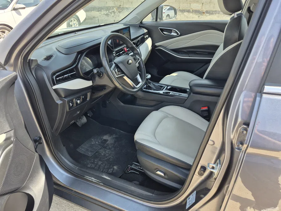 2025 JAC JS4 Luxury 