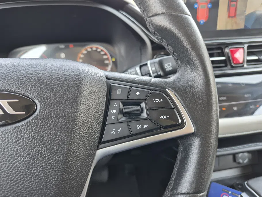 2025 JAC JS4 Luxury 