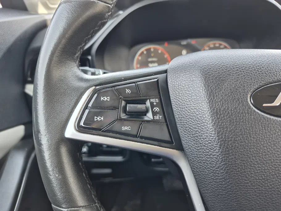 2025 JAC JS4 Luxury 