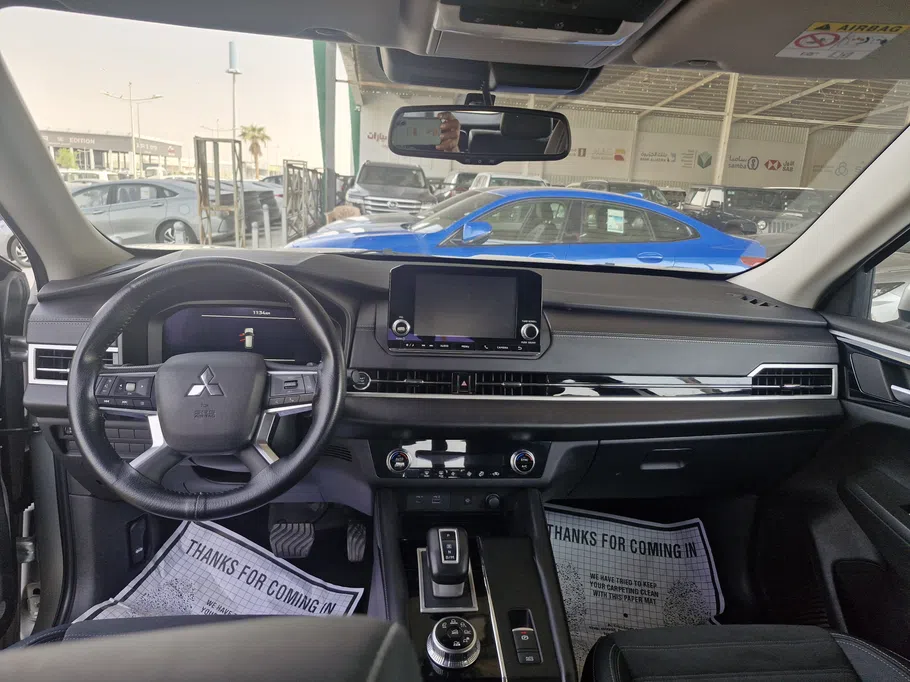 2023 Mitsubishi Outlander CLS 