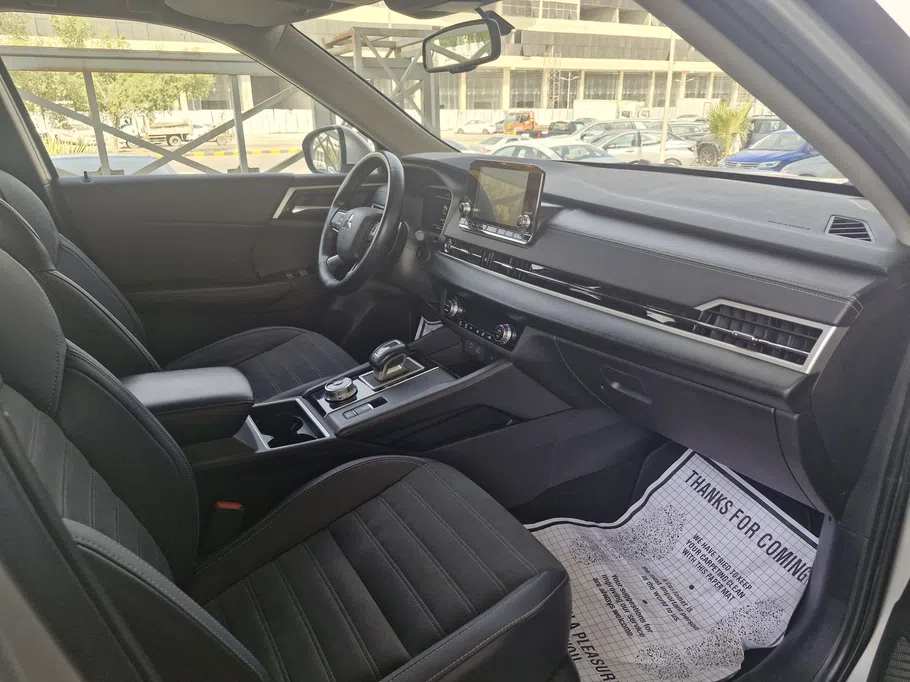 2023 Mitsubishi Outlander CLS 