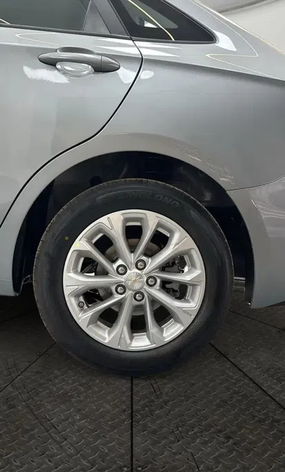 2027 Chevrolet Cruze LT 