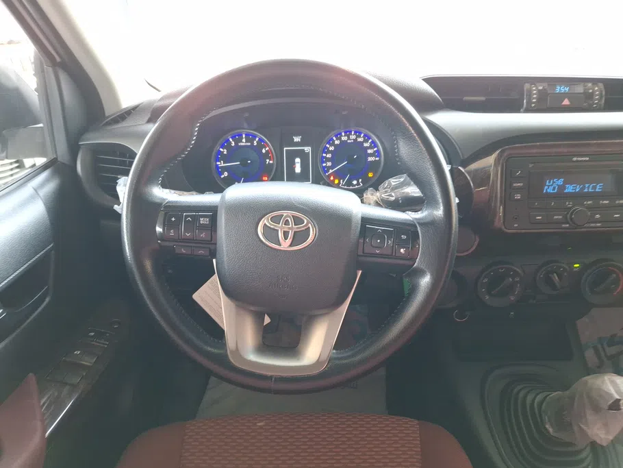 2018 Toyota Hilux GLX 