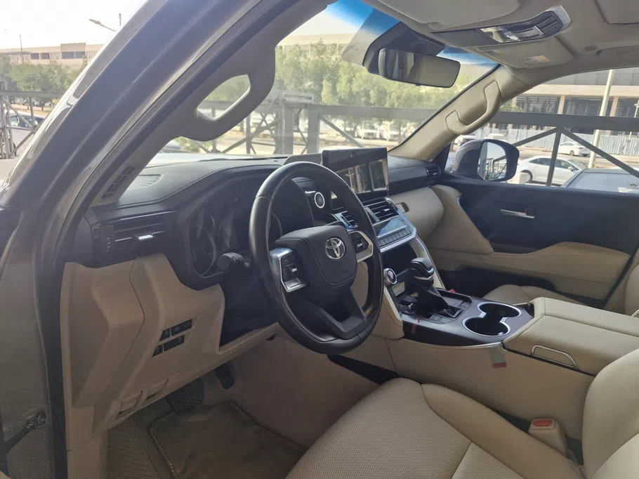 تويوتا لاندكروزر GXR5 2024 