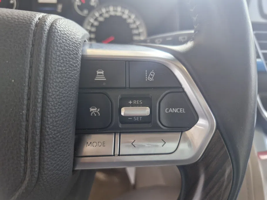 تويوتا لاندكروزر GXR5 2024 