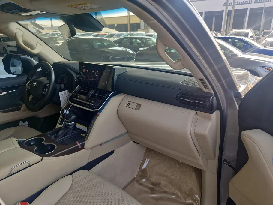 تويوتا لاندكروزر GXR5 2024 