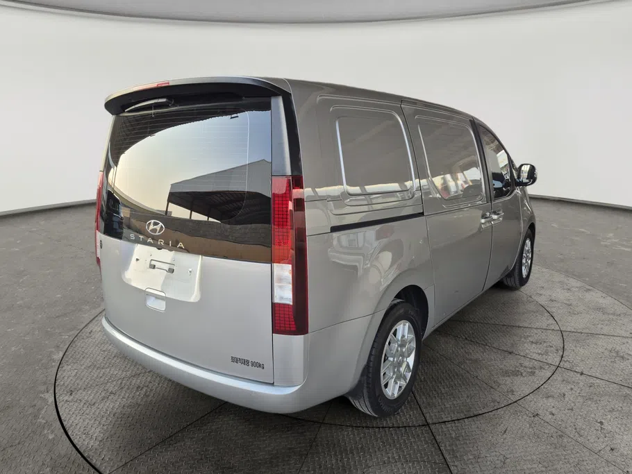 2022 Hyundai Staria Van 