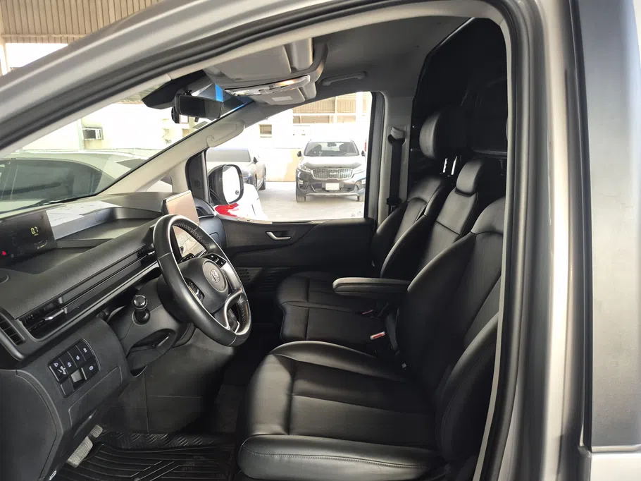 2022 Hyundai Staria Van 