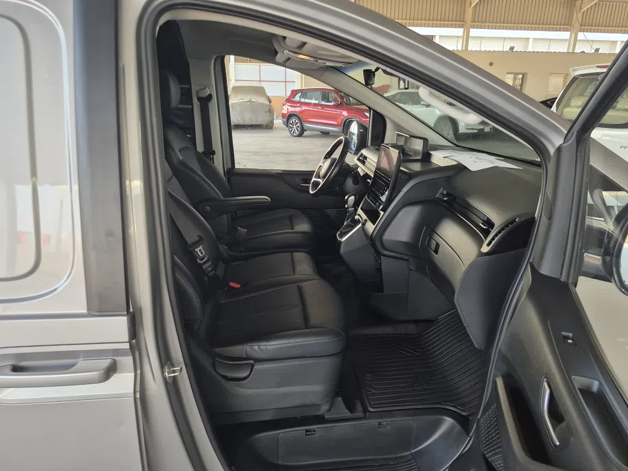2022 Hyundai Staria Van 