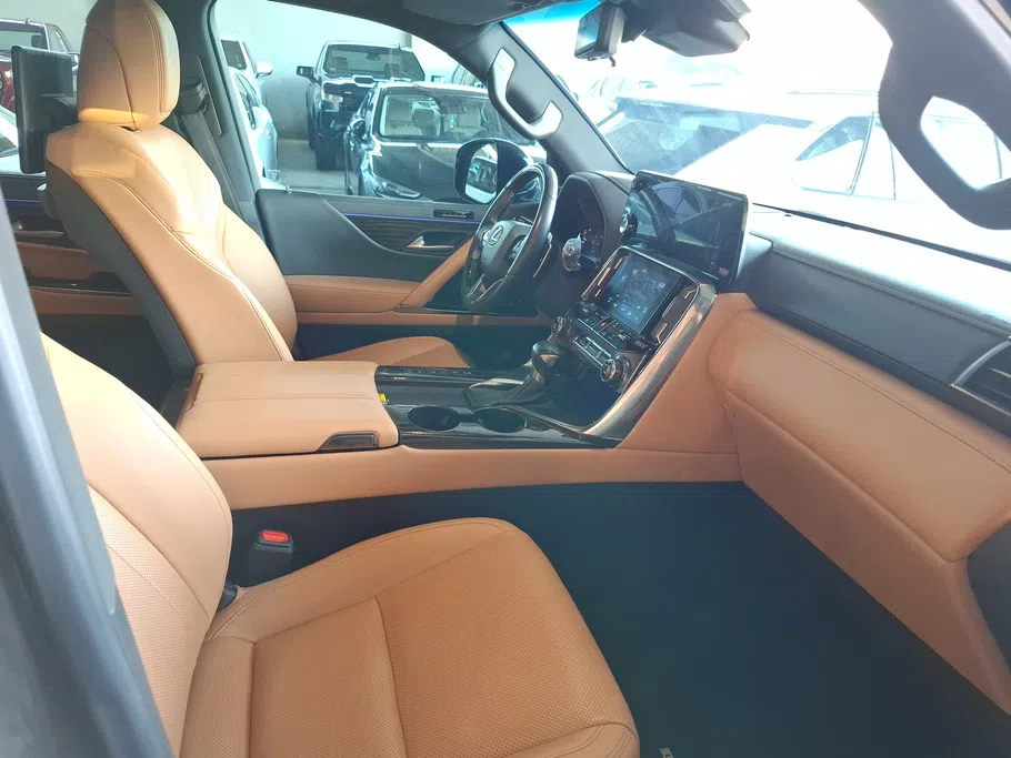 2024 Lexus LX 600 