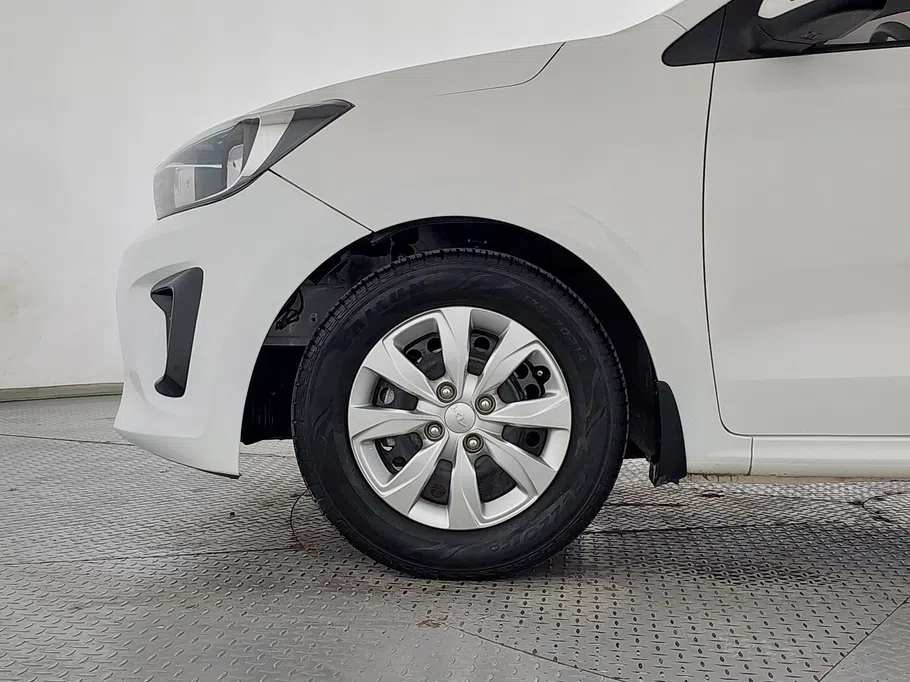 2025 Kia Pegas LX 