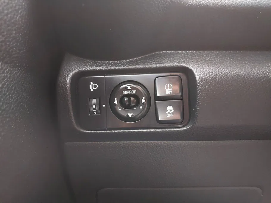 2025 Kia Pegas LX 