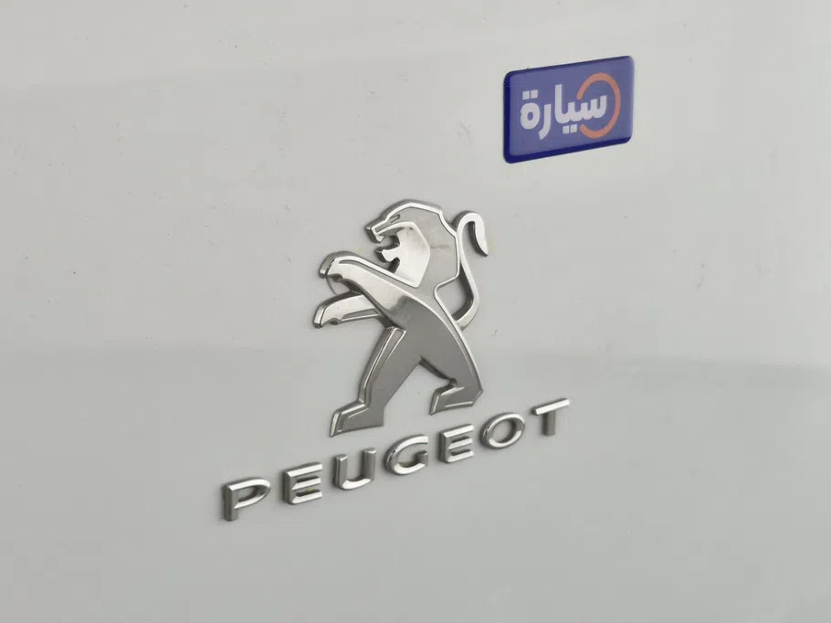 2023 Peugeot Partner Short van 