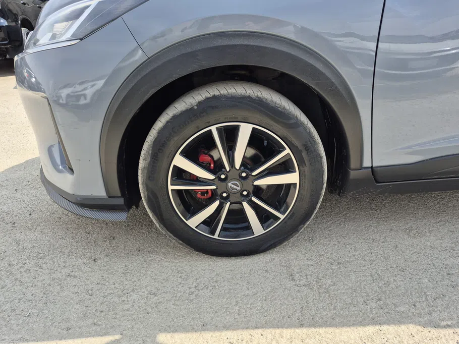 2024 Nissan Kicks S 
