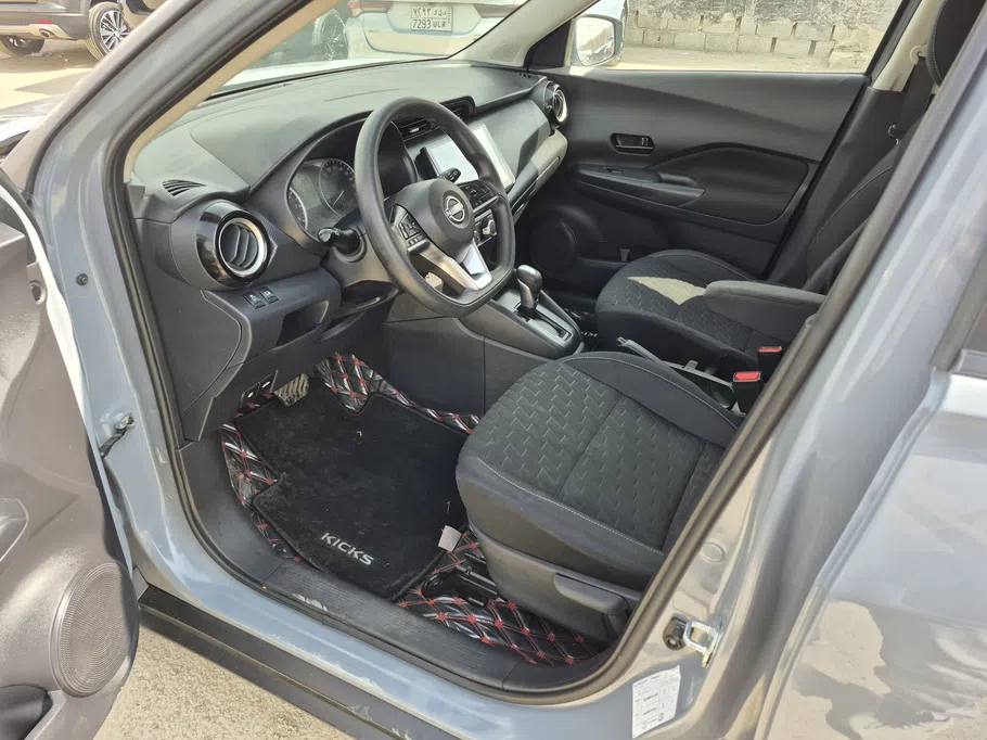2024 Nissan Kicks S 