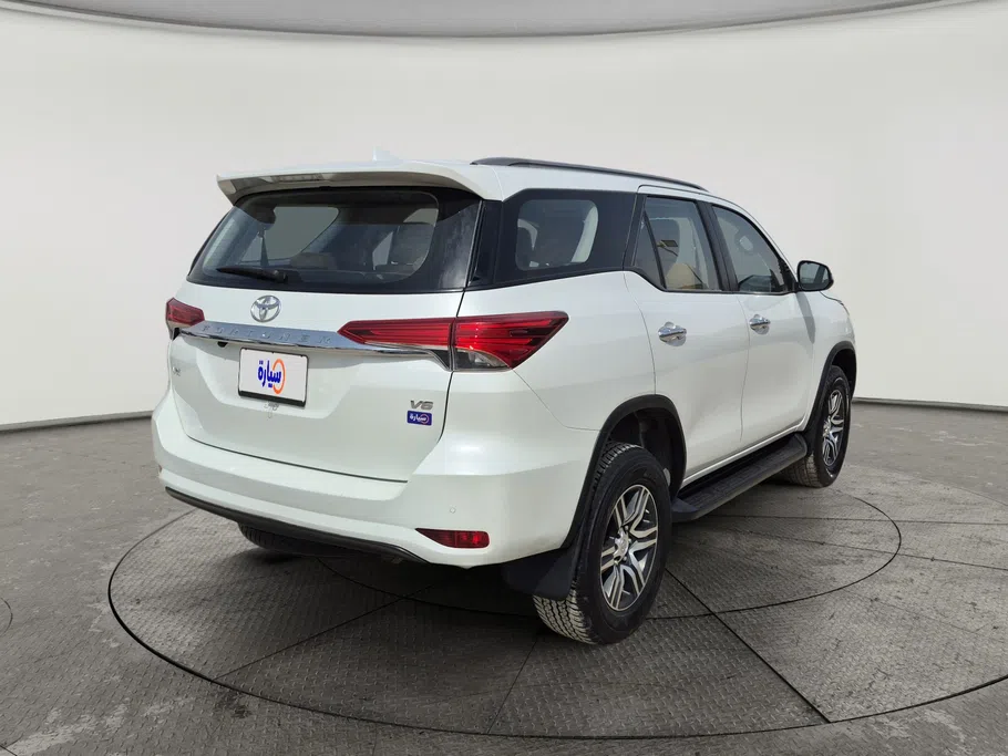 2024 Toyota Fortuner VX 