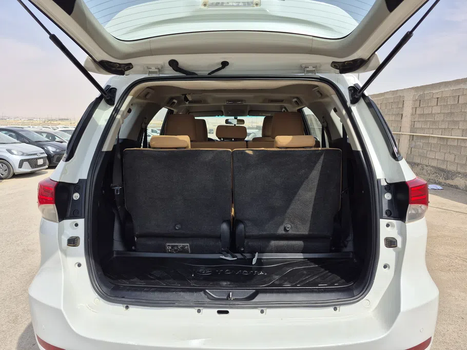 2024 Toyota Fortuner VX 