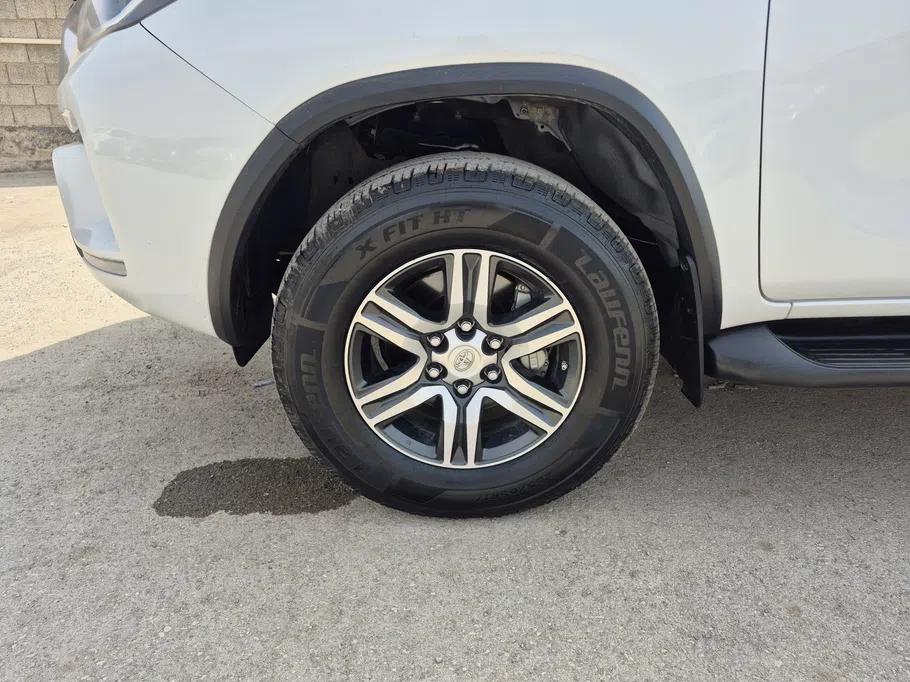 2024 Toyota Fortuner VX 