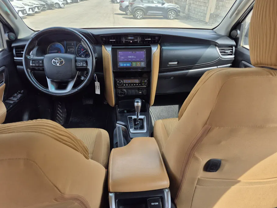 2024 Toyota Fortuner VX 