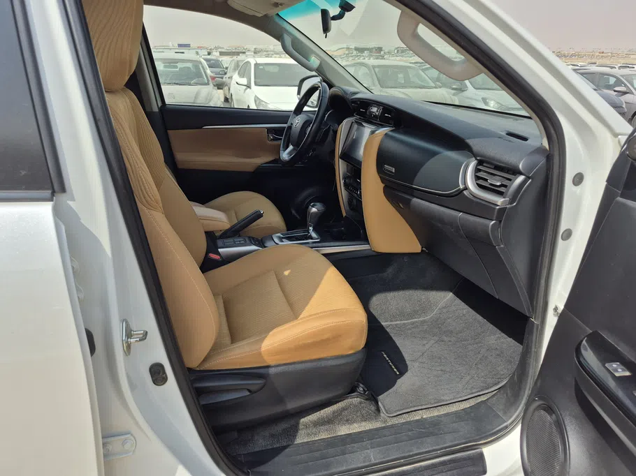 2024 Toyota Fortuner VX 