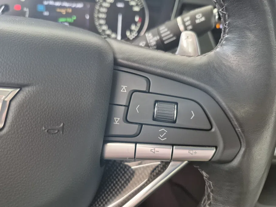 كاديلاك اكس تي 6  2023 