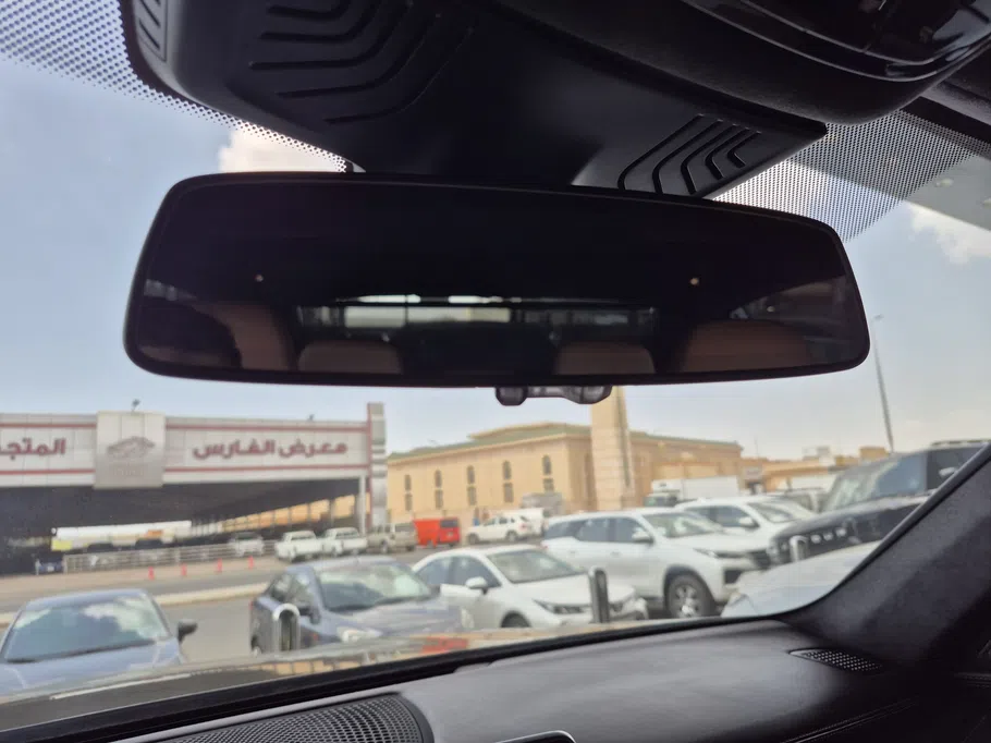 بي ام دبليو الفئة السابعة 740Li 2021 