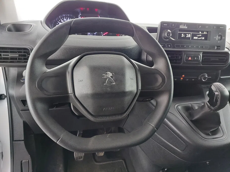 بيجو بارتنر Short van 2023 